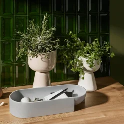 Kukkaruukut-IITTALA Ruukku jalallinen S korkea Beige